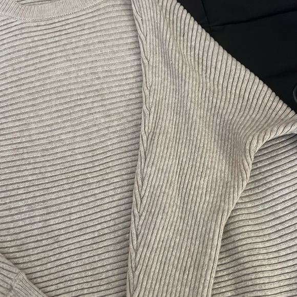 Sweater - Picture 3 of 4